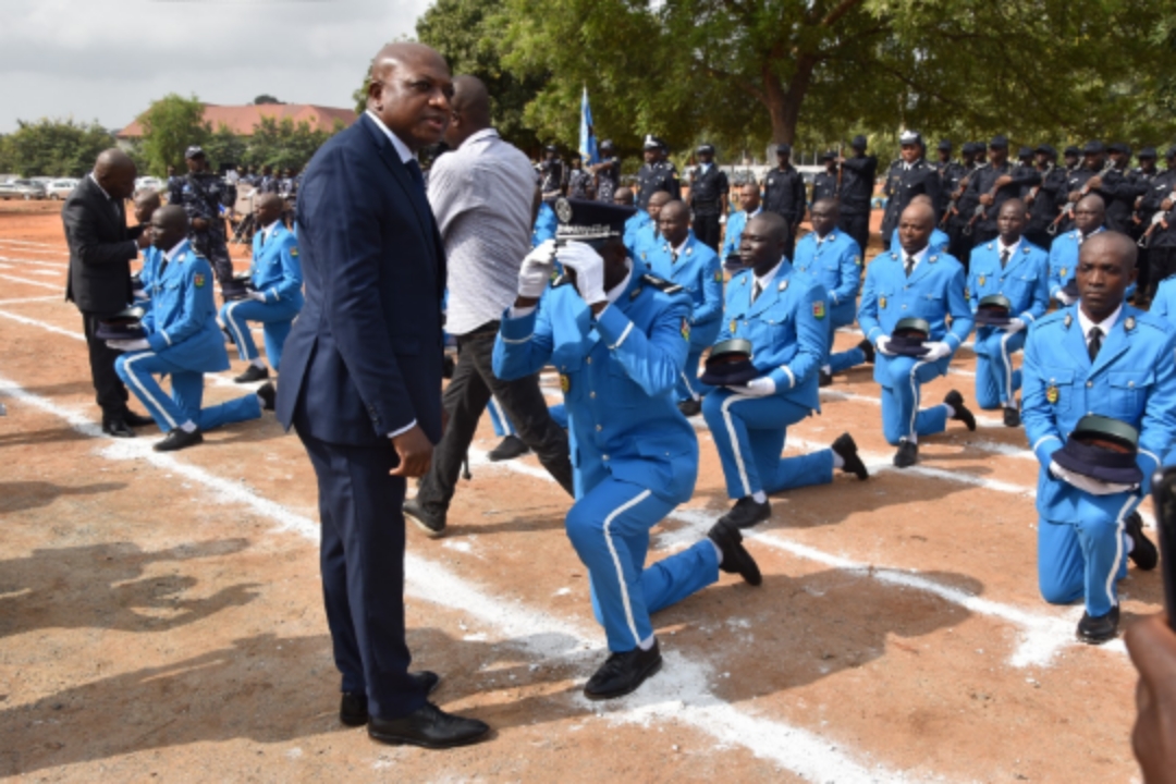 Police nationale togolaise : Quarante-trois sous- lieutenants ont reçu leurs épaulettes 