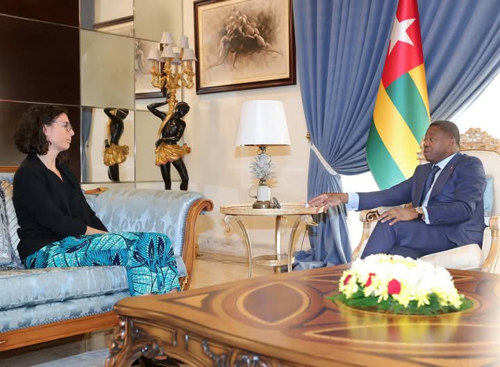 L'Ambassadrice du Royaume-Uni chez Faure Gnassingbé : La coopération dans le domaine du commerce et des affaires au centre des discussions 