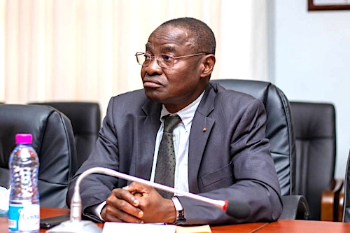 Pratiques d'escroquerie dans la santé publique au Togo : Prof. Moustafa Mijiyawa alerte et prévient les auteurs