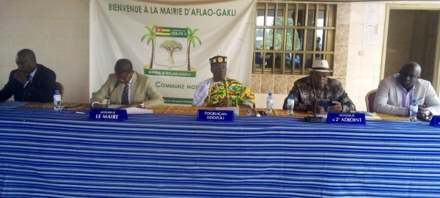 Le maire Kossi ABOKA ouvre la première session ordinaire de l'année 2023 du conseil municipal du golfe 5