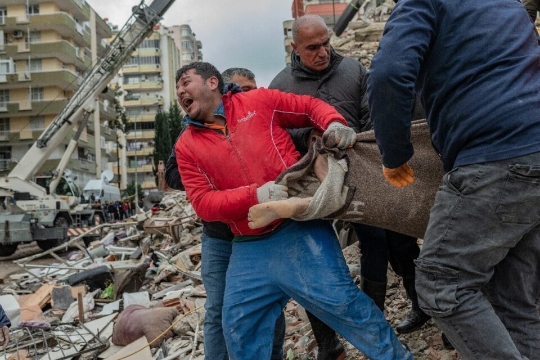 Après les séismes qui ont fait plus de 46 000 Morts : LE TOGO SOLIDAIRE DE LA TURQUIE, Plus de 900 Millions de F CFA pour soutenir le pays frère de Turquie