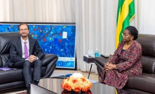 L'utilisation des normes ISO : Le SG Sergio Mujica reçu par Mme Victoire TOMEGAH-DOGBE