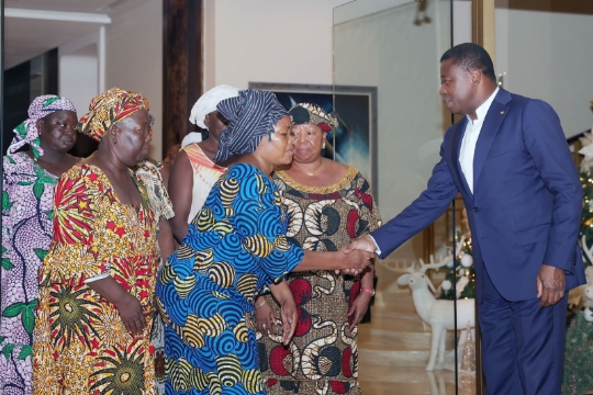 Incendie au marché d'Agoè-Assiyéyé : Faure GNASSINGBE Gnassingbé reçoit une délégation des victimes et leur exprime sa compassion et sa solidarité