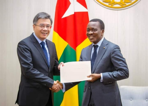 Le Comité Permanent de l'Assemblée Populaire nationale de Chine félicite le Président de l'Assemblée nationale togolaise Sévon-Tepé Kodjo Adédzé